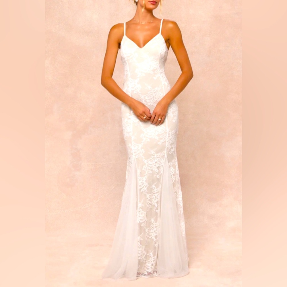 NWT Lulus White & Beige Lace Mermaid Wedding Dress Size XS